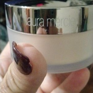 Laura Mercier